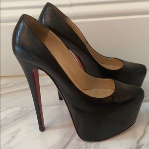 LOUBOUTIN HEELS